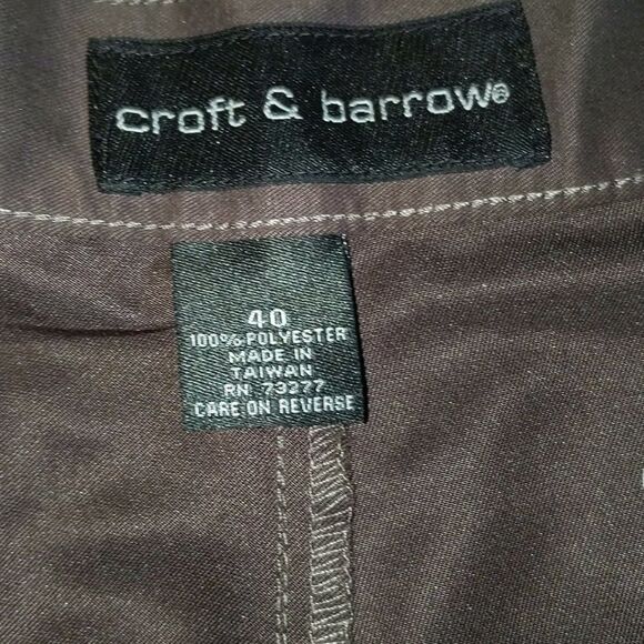 Croft & Barrow brown shorts Sz 40 - Picture 2 of 3